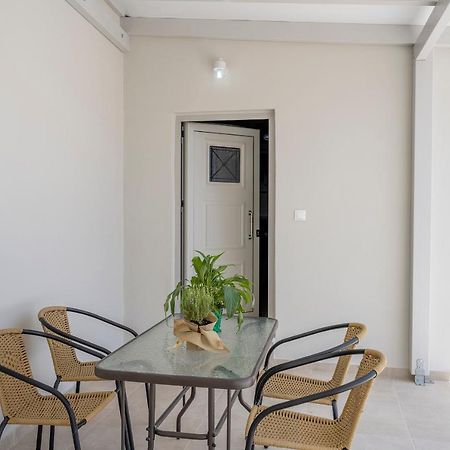 Klelia'S Apartments Палекастрон Екстериор снимка