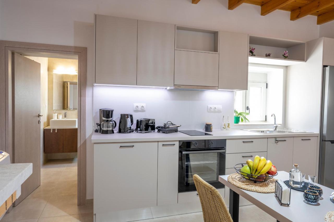 Klelia'S Apartments Палекастрон Екстериор снимка