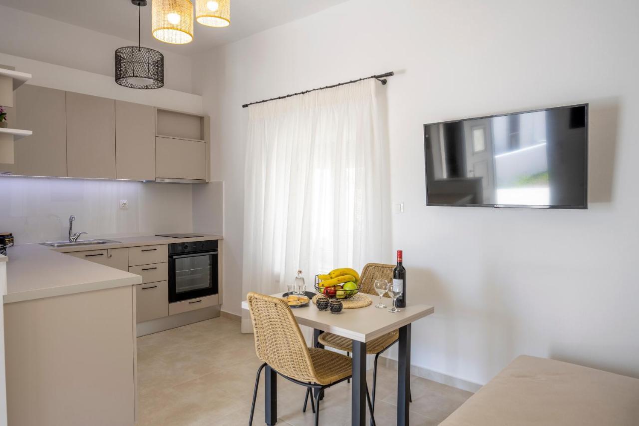 Klelia'S Apartments Палекастрон Екстериор снимка